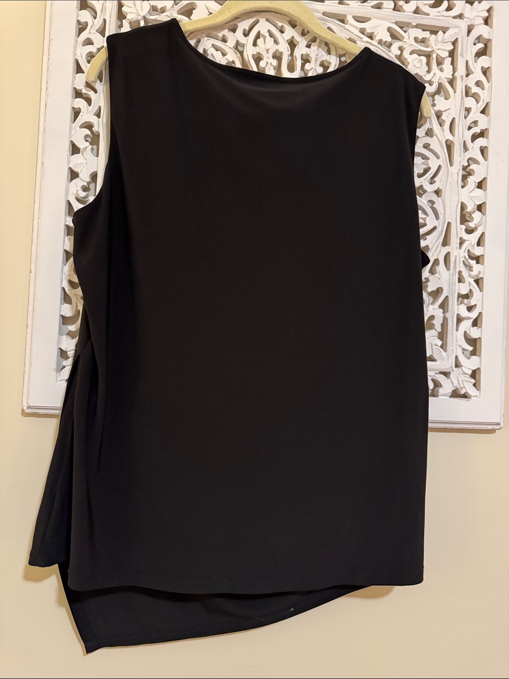 Kim Rogers Black Draped Sleeveless Blouse - Picture 5 of 6